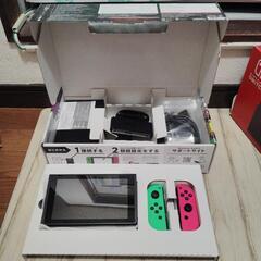🦑スイッチ、スプラトゥーンセット⭐️動作品🙆‍♀️欠品なし⭕️ソフトを、2本選べる🎁👨👩プレゼント多数つき😁の画像