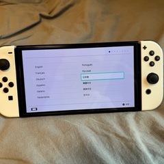 Nintendo Switch (有機ELモデル) ホワイト + 付属品
の画像