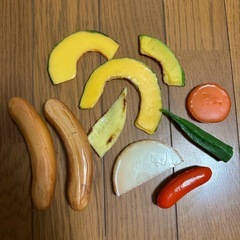 食品サンプル（模型）ほぼ等身大！焼き野菜、ソーセージなどの画像