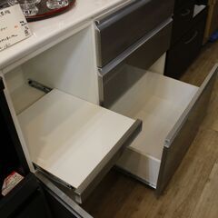 【川崎市宮前区リサイクルオフ】松田家具　レンジボード　食器棚　w110cmの画像