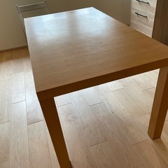 大塚家具　ダイニングテーブルの画像