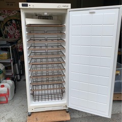 フォースタージャパン　ワインセラー　ST-NV270稼働品　2001年製の画像