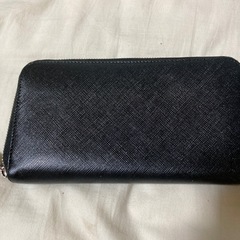 フェラガモ　長財布　ラウンドファスナー　ブラックの画像