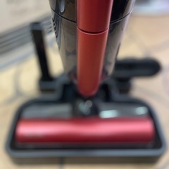 中古　TOSHIBAクリーナー　VC-WL-100 赤　縦置き　掃除機の画像