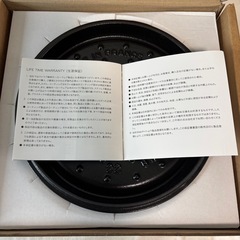新品激安ストウブ ラウンドココット 22cm シャイニーブラック Staubの画像