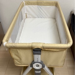 ベビーベッドの画像