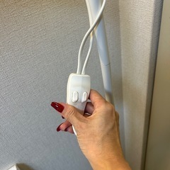 IKEA フロアランプ（読書灯付き） ホワイトの画像