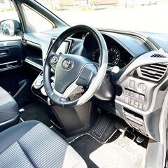 信用回復ローンは当社に！！ネオドライブローンの窓口　トヨタ ヴォクシー2.0 ZS 煌 4WD　自社ローン　リース　自社分割 　債務整理　自己破産　他社お断りされた方　札幌在庫の画像