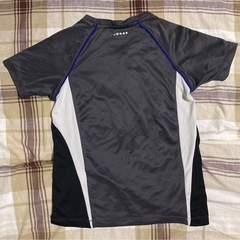 子供服　サイズ140   Ｔシャツ　ユニクロの画像
