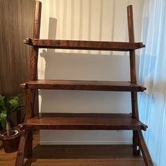 アジアン家具　3段飾り棚の画像