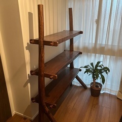 アジアン家具　3段飾り棚の画像
