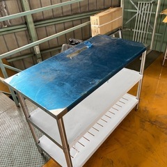 ステンレス作業台の画像