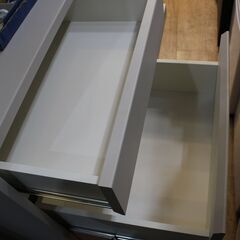 【川崎市宮前区リサイクルオフ】パモウナ　キッチンボード　食器棚　マットホワイト　w90㎝の画像
