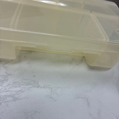 プラスチック収納ケースの画像