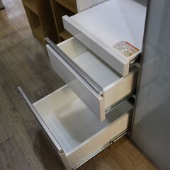 【川崎市宮前区リサイクルオフ】ニトリ　キッチンボード　食器棚　ロータイプ　ポスティアの画像