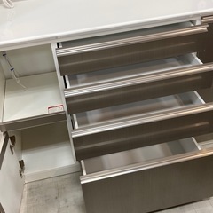 取りに来れる方限定！松田家具のレンジボードです！の画像