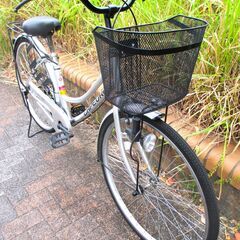 中古自転車 LAPEURE ママチャリ 自転車 26インチ LEDライト シルバー 通勤 通学 近所のお出掛けなどにの画像