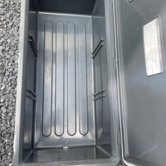 大型　クーラーボックス　中古良品　７６L の画像