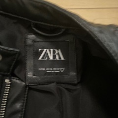ZARAフェイクレザージャケットの画像