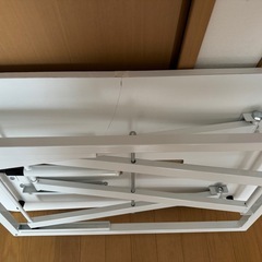 昇降テーブルの画像