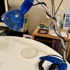 IKEAのテーブルライト　デスクライトの画像