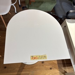 【半円カフェテーブル】クリーニング済み【管理番号10409】町の画像