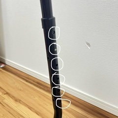 調整可能なパソコンデスク(ドリンクホルダー付き)の画像