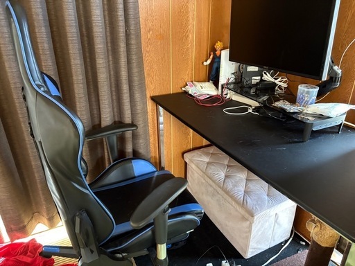 ゲーミングチェア、机、モニターセット