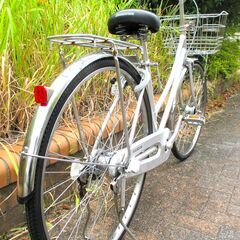 中古自転車 BRIDGESTONE ブリヂストン ママチャリ 自転車 内装3段変速 27インチ LEDオートライト シルバー 通勤 通学 近所のお出掛けなどにの画像