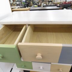 北海道 千歳市/恵庭市 近郊配送 三聖 3段 ローチェスト タンス 箪笥 カラフル 店頭でのお受渡し大歓迎の画像