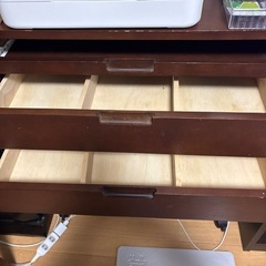 茶系キャビネットの画像