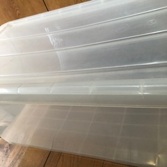 プラスチック衣装ケースの画像