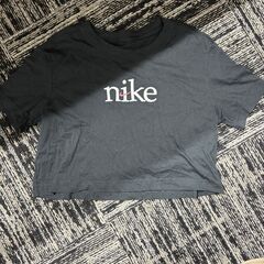 NIKE loose fit Tee レディースSの画像