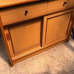 収納家具　キャビネットの画像