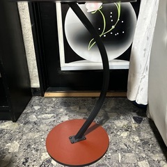サイドテーブルの画像