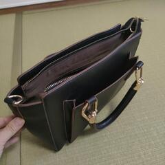 黒バッグの画像