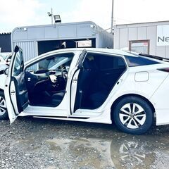 信用回復ローンは当社に！！ネオドライブローンの窓口　トヨタ プリウス 1.8 A E-Four 4WD　　自社ローン　リース　自社分割 　債務整理　自己破産　他社お断りされた方　札幌在庫の画像