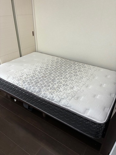 今がチャンス！さらに値下げしました！ダブルベット195㎝×120cm フレーム付