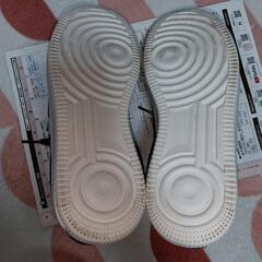 MK KLEINスニーカーの画像