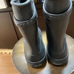 crocsレインブーツの画像