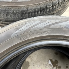 235/50R18 ミニバンタイヤの画像
