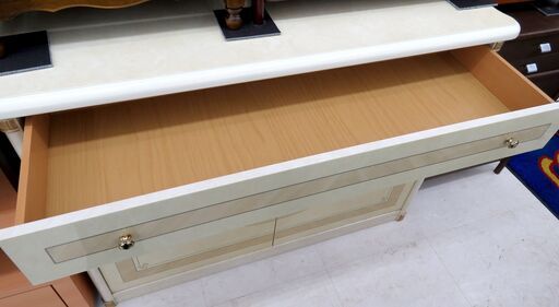 北海道 千歳市/恵庭市 近郊配送 アンティーク調 サイドボード 収納家具 店頭でのお受渡し大歓迎
