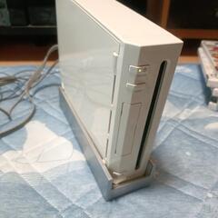 Wii本体＋ゲームソフト5本セットの画像