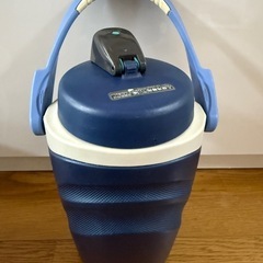 【サーモス水筒　大】の画像