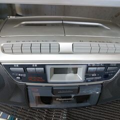 品質保証☆配達有り！3800円(税込）パナソニック CDWラジカセ  AM FMラジオ Wカセットテープ CD の画像