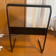 IKEA サイドテーブルの画像