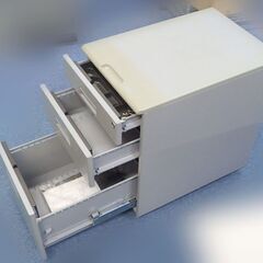 スチール キャビネット 引出 3段 <鍵2本あり＞ ワゴン 中古の画像