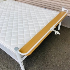 棚 コンセント付き パイプベット　セミダブルサイズ　マットレス付　通気性　の画像