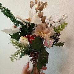 クリスマス卓上装花の画像