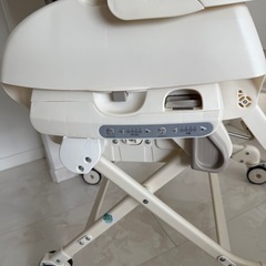 【美品】コンビ ネムリラ 電動ハイローチェア オートスウィングの画像